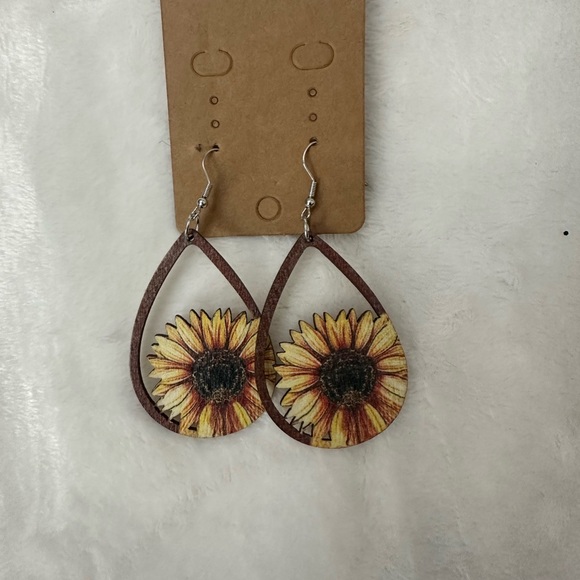 OBSESSED!!!! Earring Bundle - Picture 11 of 11